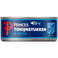 Tonijnstukken in water